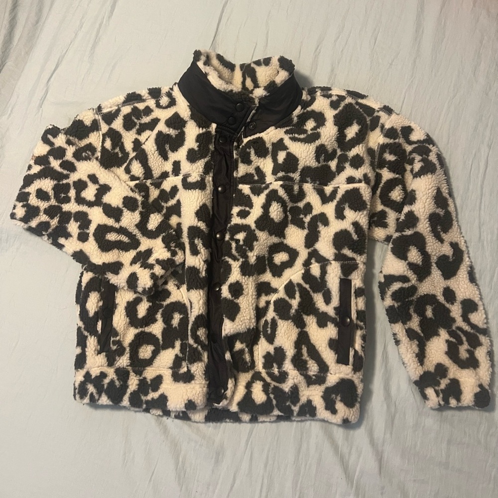 Old Navy Leopard Sherpa Jacket - Black & Cream Women or kids